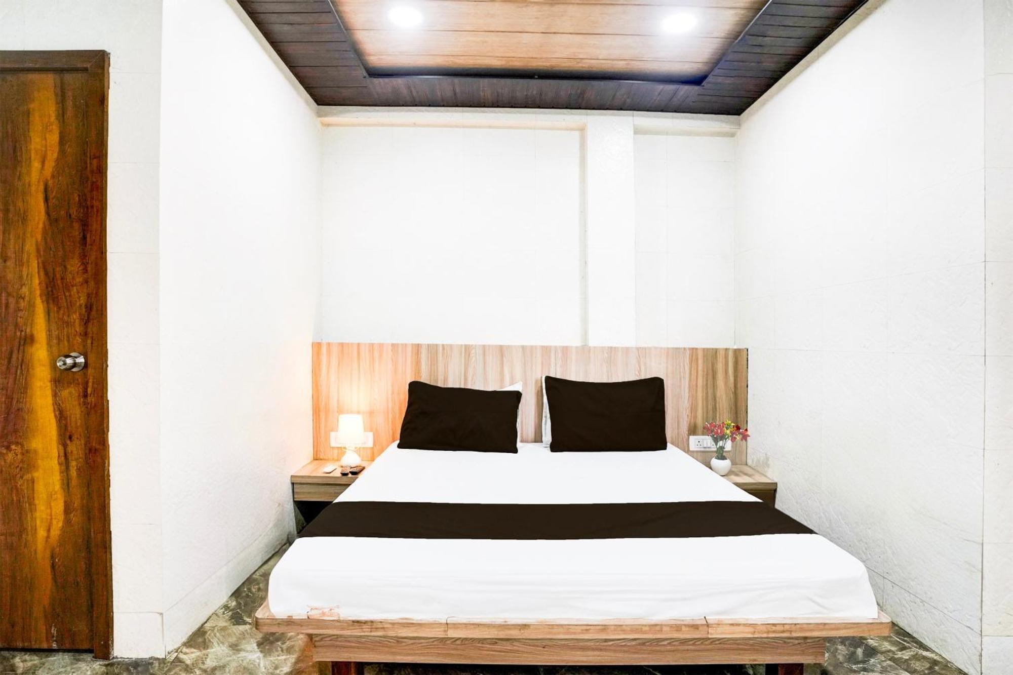 Super Hotel O Dombivali Formerly Pk Lodging Dombivli Экстерьер фото